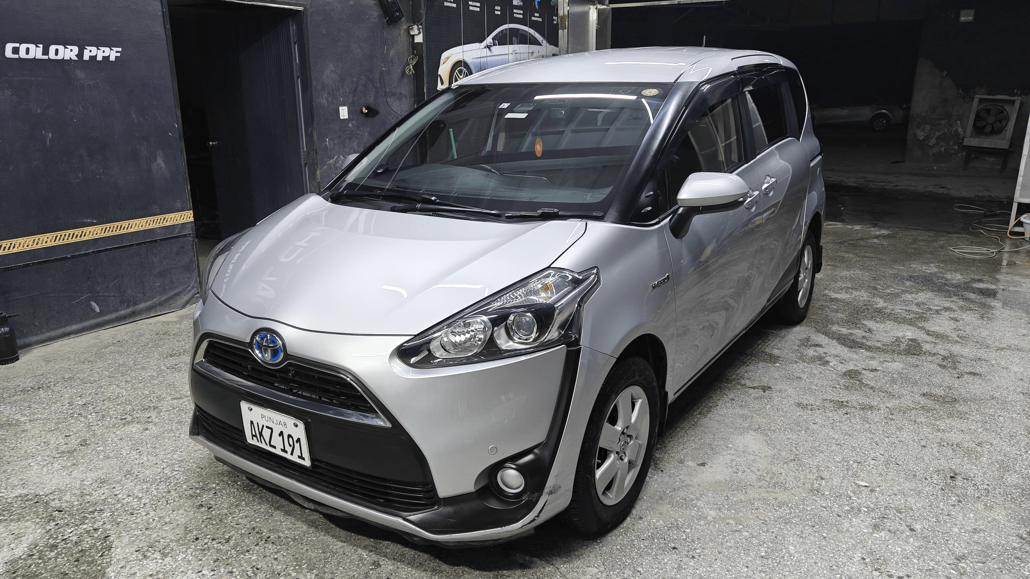 Why Lahore's Climate Is Destroying Your Car's Paint 